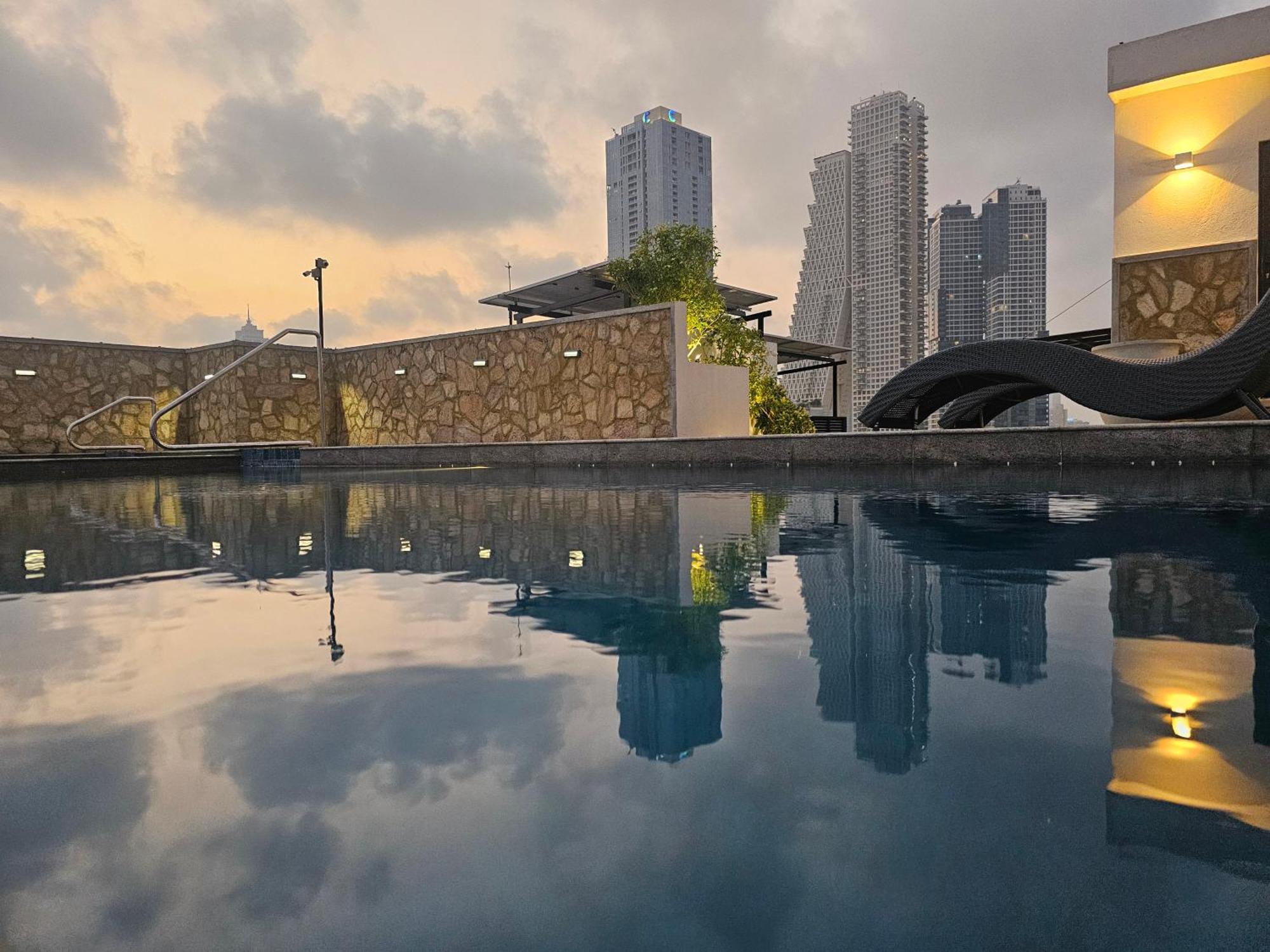 Vaux Park Street - A Collection Of 8 Luxury Lofts Lejlighedshotel Colombo Eksteriør billede