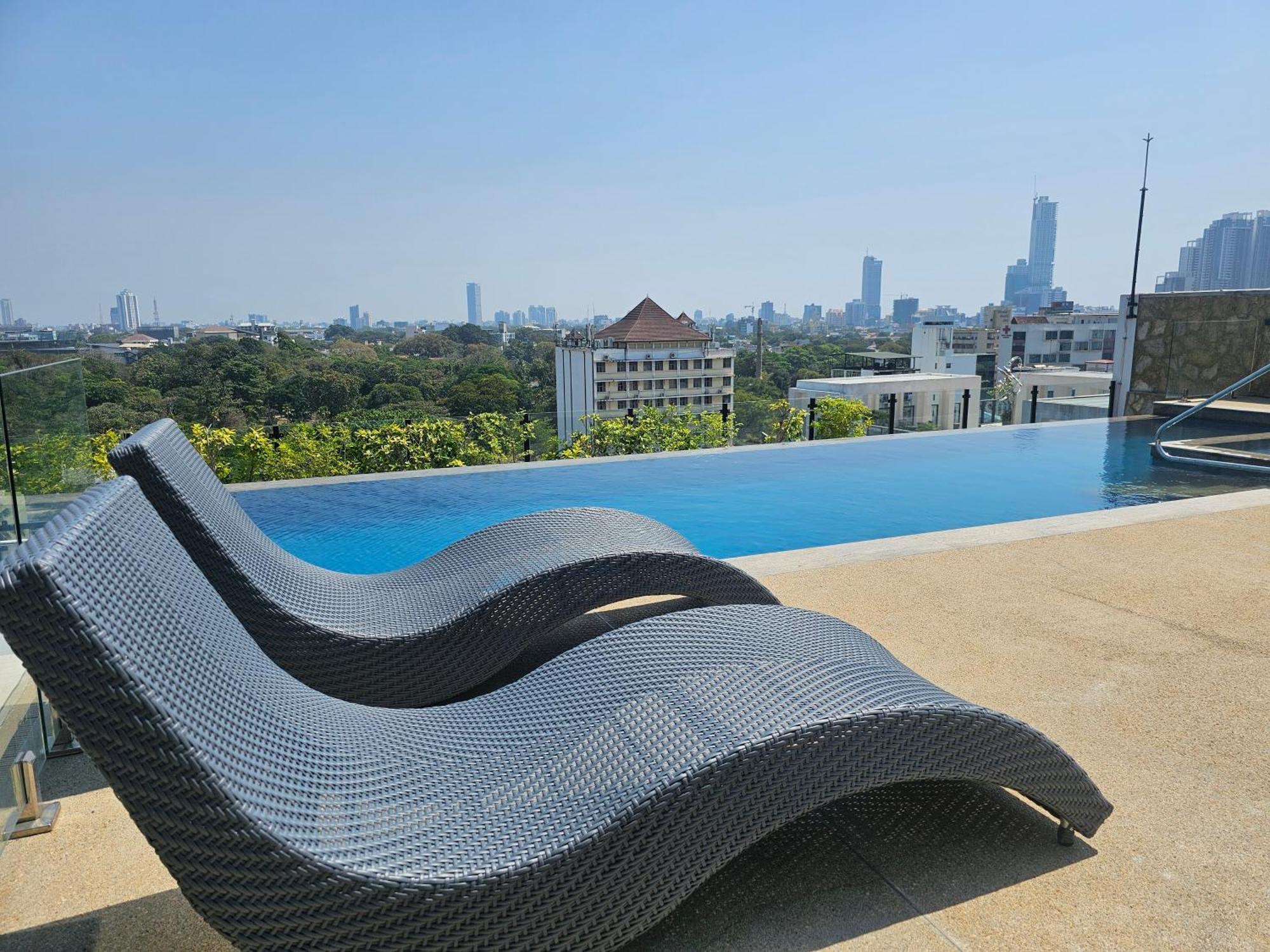 Vaux Park Street - A Collection Of 8 Luxury Lofts Lejlighedshotel Colombo Eksteriør billede